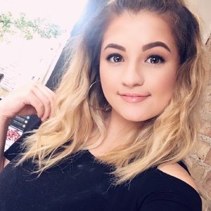 Meet your Posher, Marena